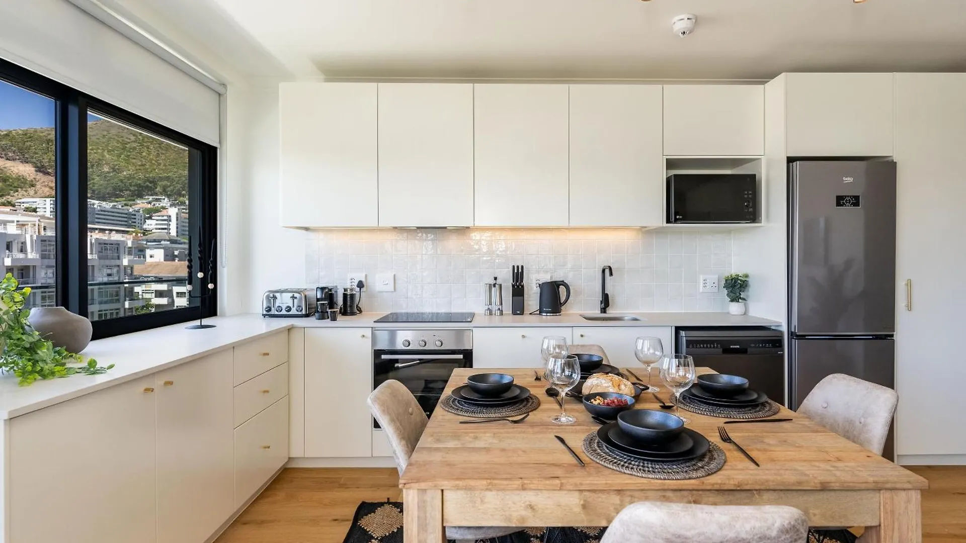 Diamond Views - Luxury Sea Point Apt With Views Cape Town 0*,  South Africa