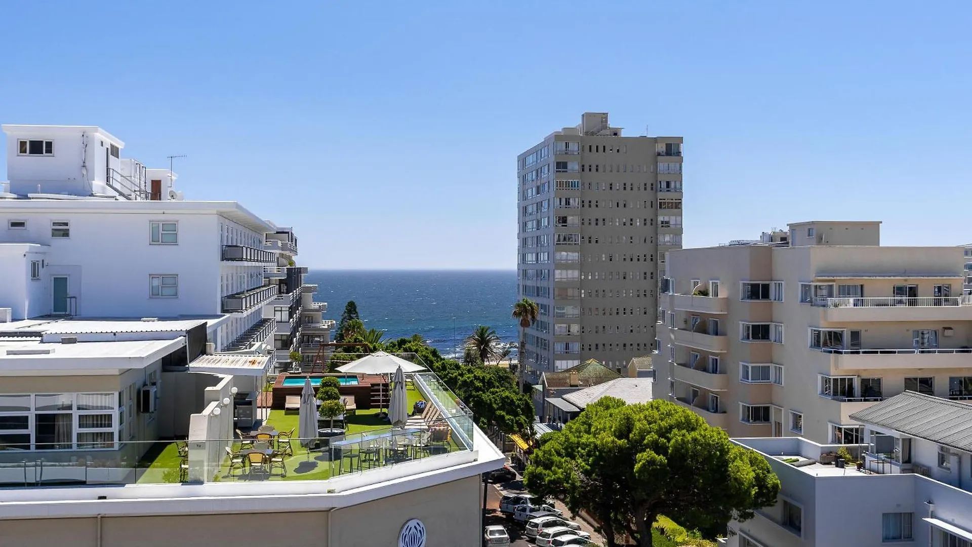 Diamond Views - Luxury Sea Point Apt With Views Cape Town 0*,