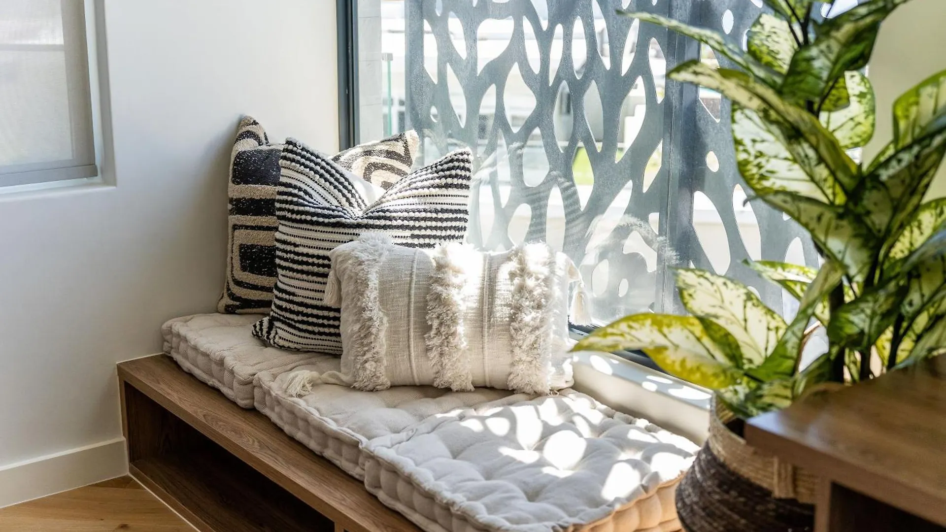 Diamond Views - Luxury Sea Point Apt With Views Cape Town 0*,